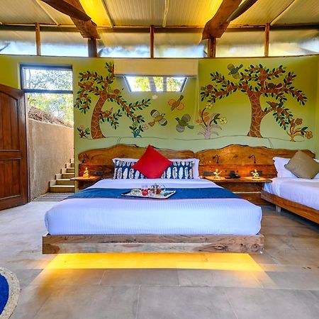 Kanha Jungle Camp Экстерьер фото